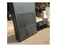 Wauzaji wa furniture mbalimbali