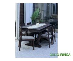 Dining table za kisasa