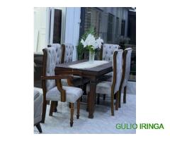 Dining table za kisasa