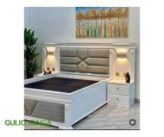 Vitanda vya mbao vya kisasa