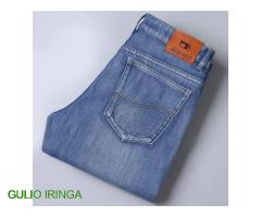 Nunua jeans za kiume mtumba karibu mpya na kwa bei nafuu.
