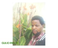 Fundi kinyozi mwangata