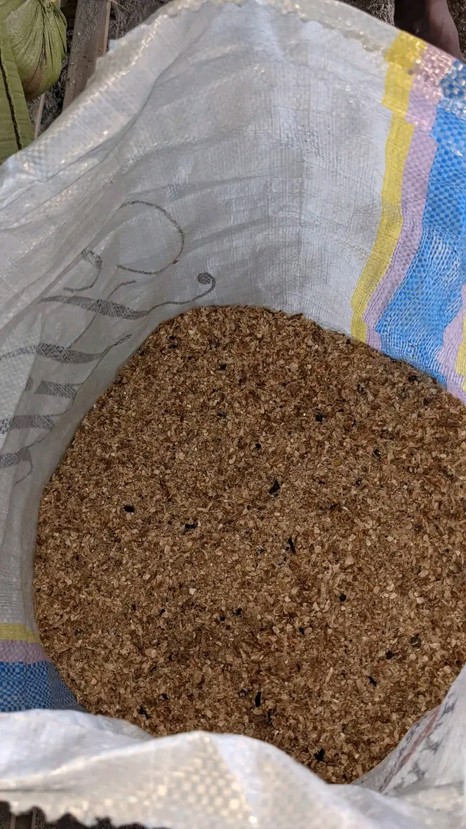 Jinsi ya kutengeneza chakula cha kuku wa nyama